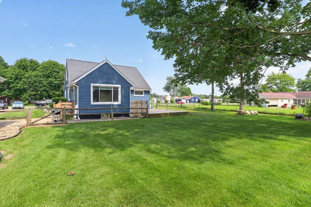 68958 Claire Street Edwardsburg, MI 49112
