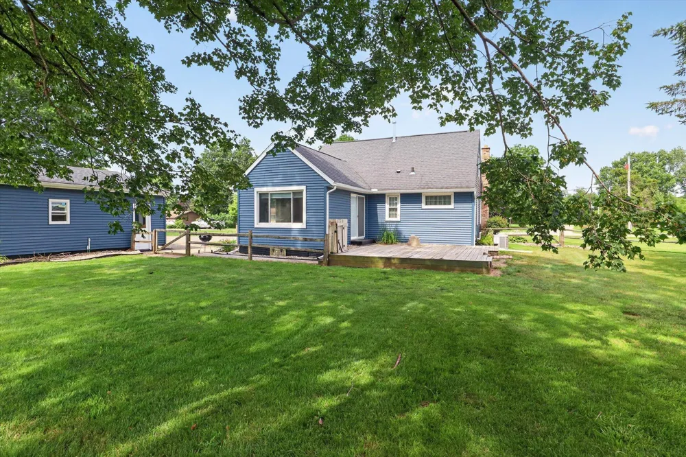 68958 Claire Street Edwardsburg, MI 49112