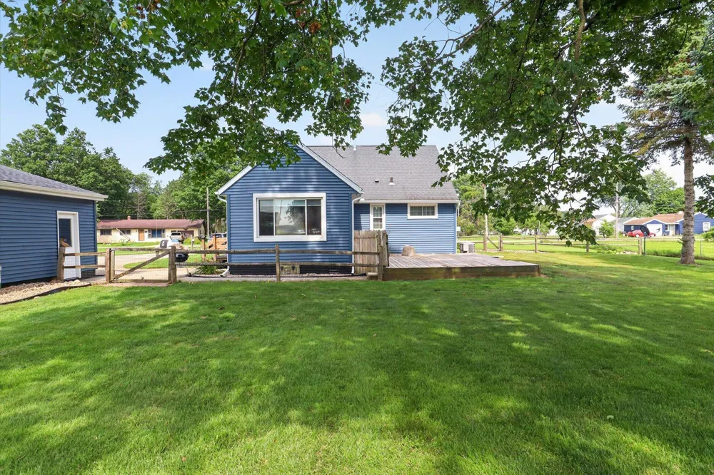 68958 Claire Street Edwardsburg, MI 49112
