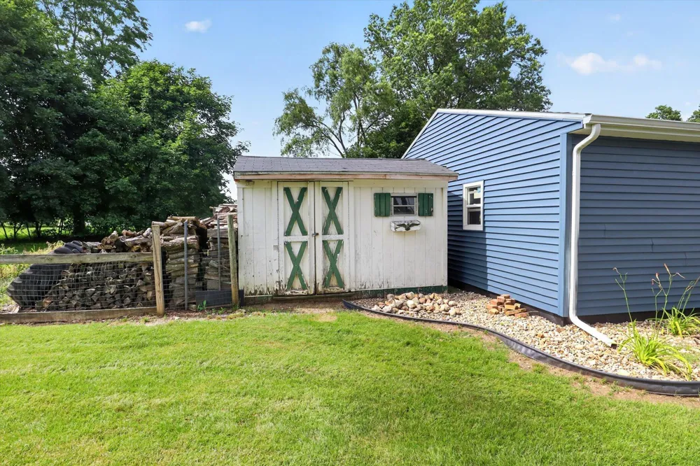 68958 Claire Street Edwardsburg, MI 49112