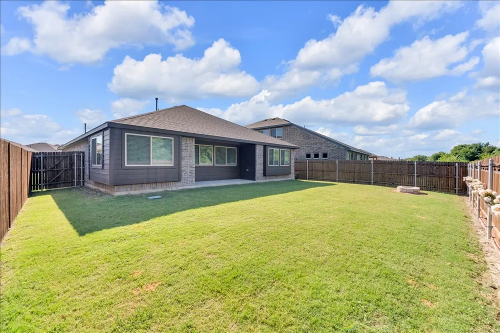 317 Rock Sparrow Lane Alvarado, TX 76009