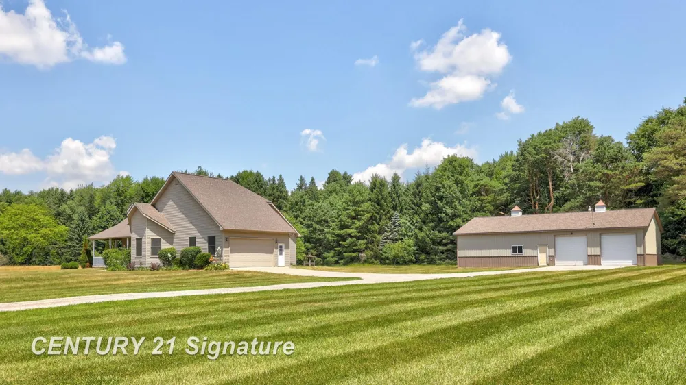 8605 Dixie Highway Birch Run Township, MI 48415