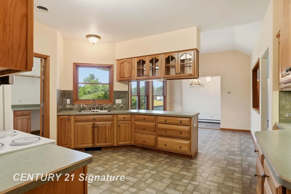 8605 Dixie Highway Birch Run Township, MI 48415