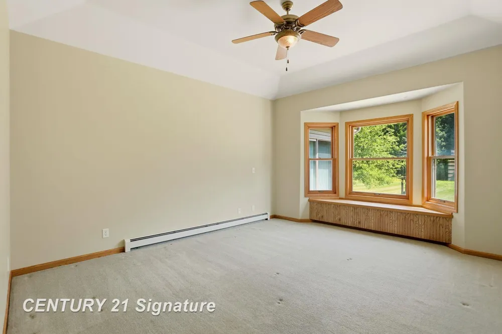 8605 Dixie Highway Birch Run Township, MI 48415