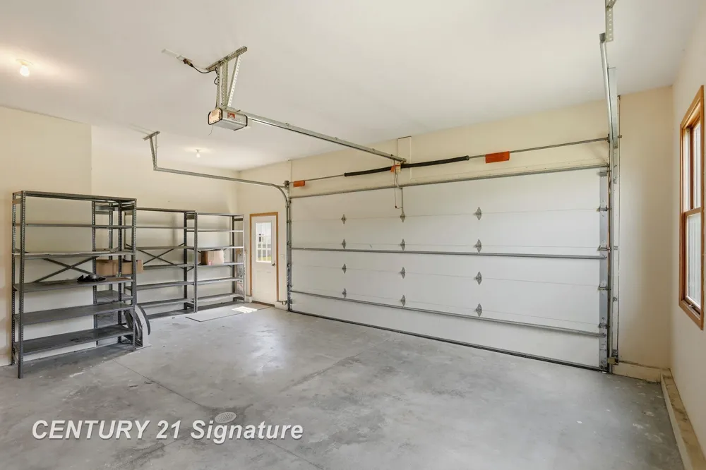 8605 Dixie Highway Birch Run Township, MI 48415