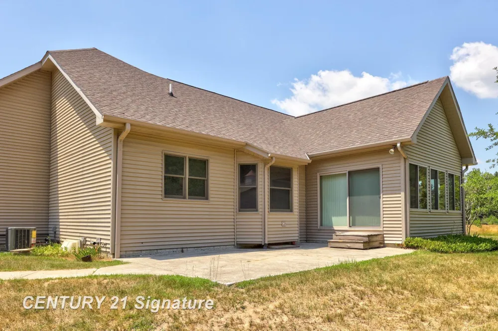 8605 Dixie Highway Birch Run Township, MI 48415