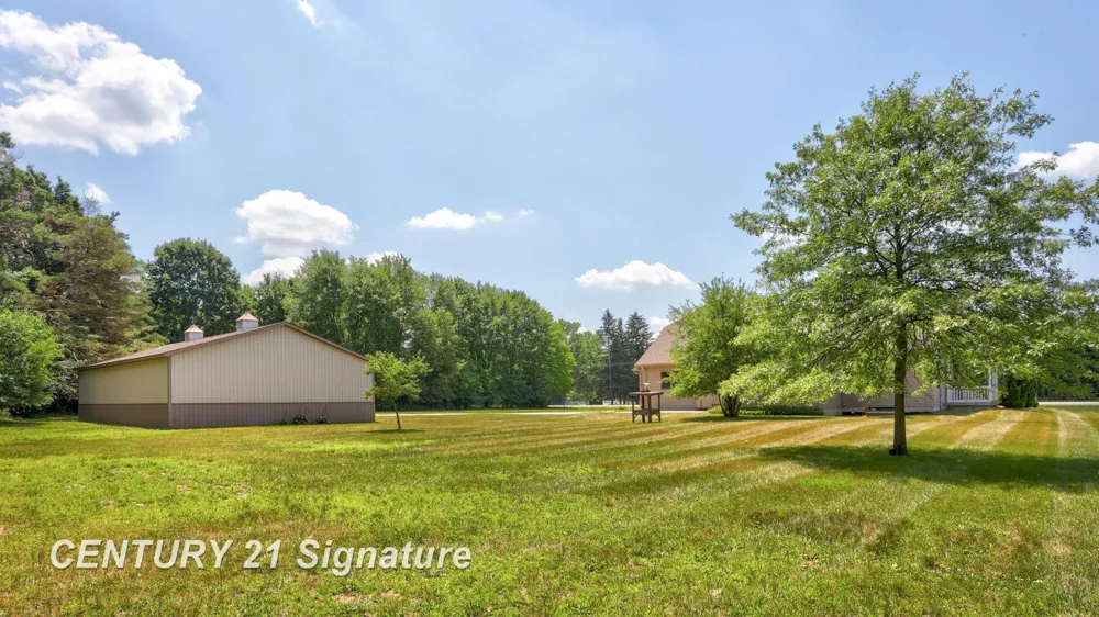8605 Dixie Highway Birch Run Township, MI 48415