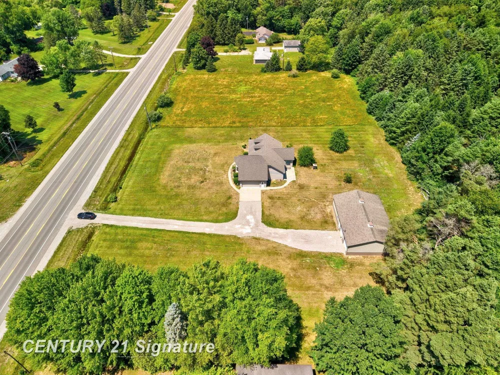 8605 Dixie Highway Birch Run Township, MI 48415