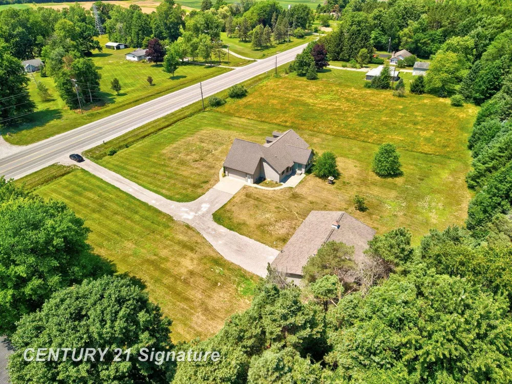 8605 Dixie Highway Birch Run Township, MI 48415