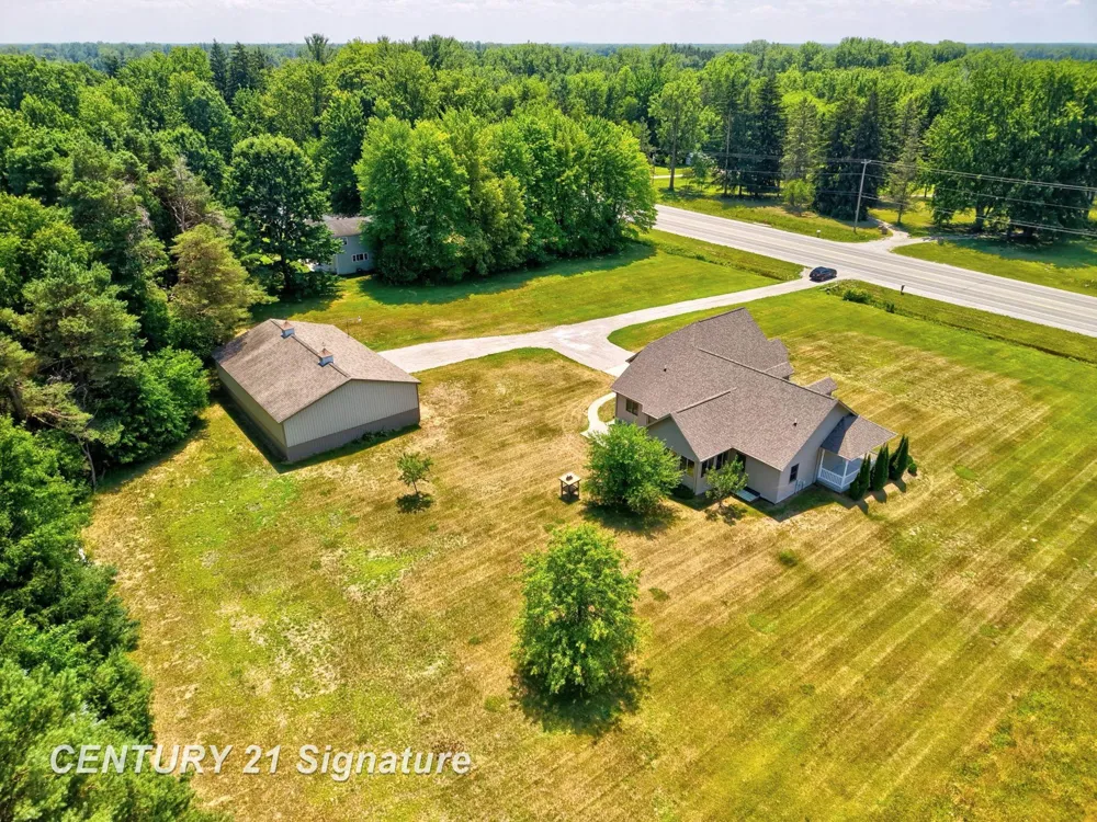 8605 Dixie Highway Birch Run Township, MI 48415