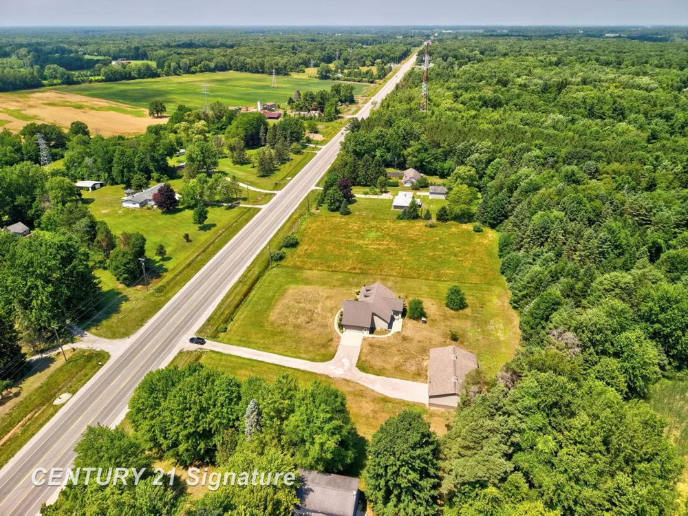 8605 Dixie Highway Birch Run Township, MI 48415