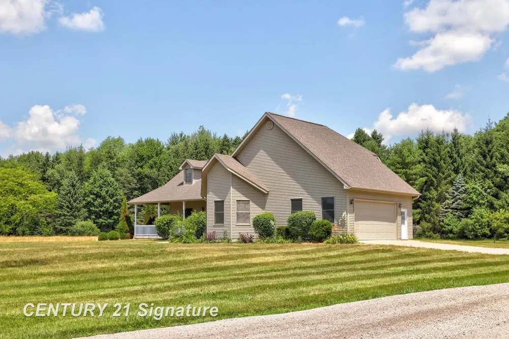 8605 Dixie Highway Birch Run Township, MI 48415