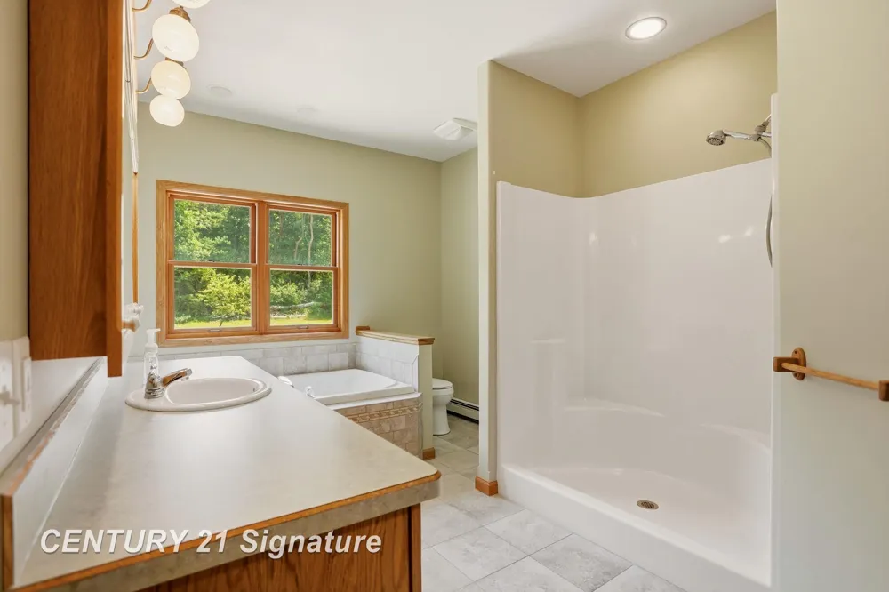 8605 Dixie Highway Birch Run Township, MI 48415