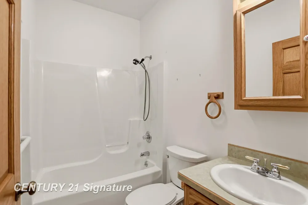 8605 Dixie Highway Birch Run Township, MI 48415