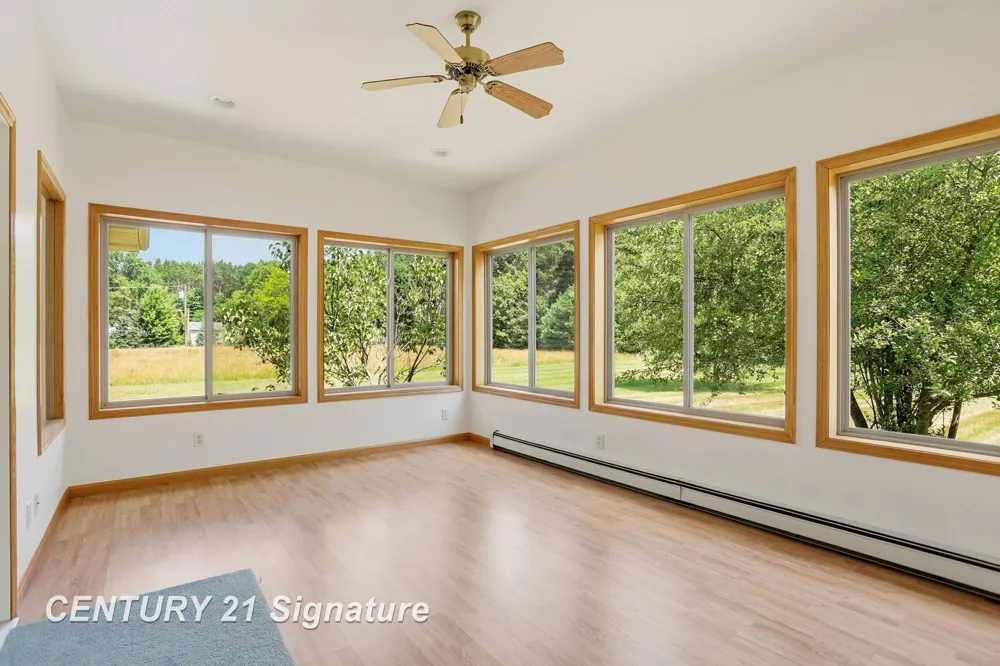 8605 Dixie Highway Birch Run Township, MI 48415