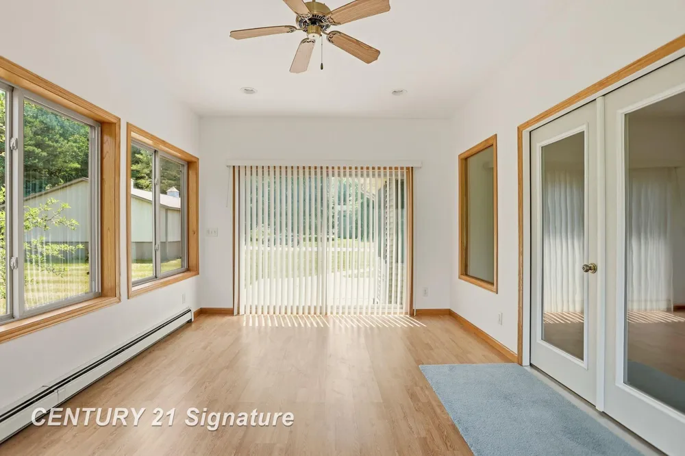 8605 Dixie Highway Birch Run Township, MI 48415