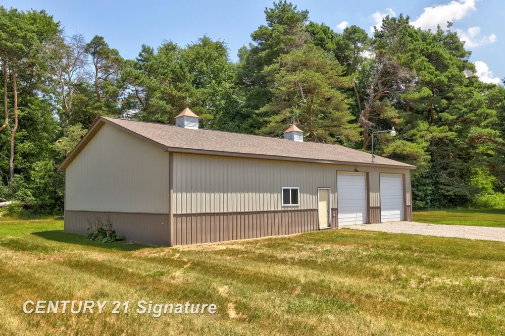 8605 Dixie Highway Birch Run Township, MI 48415