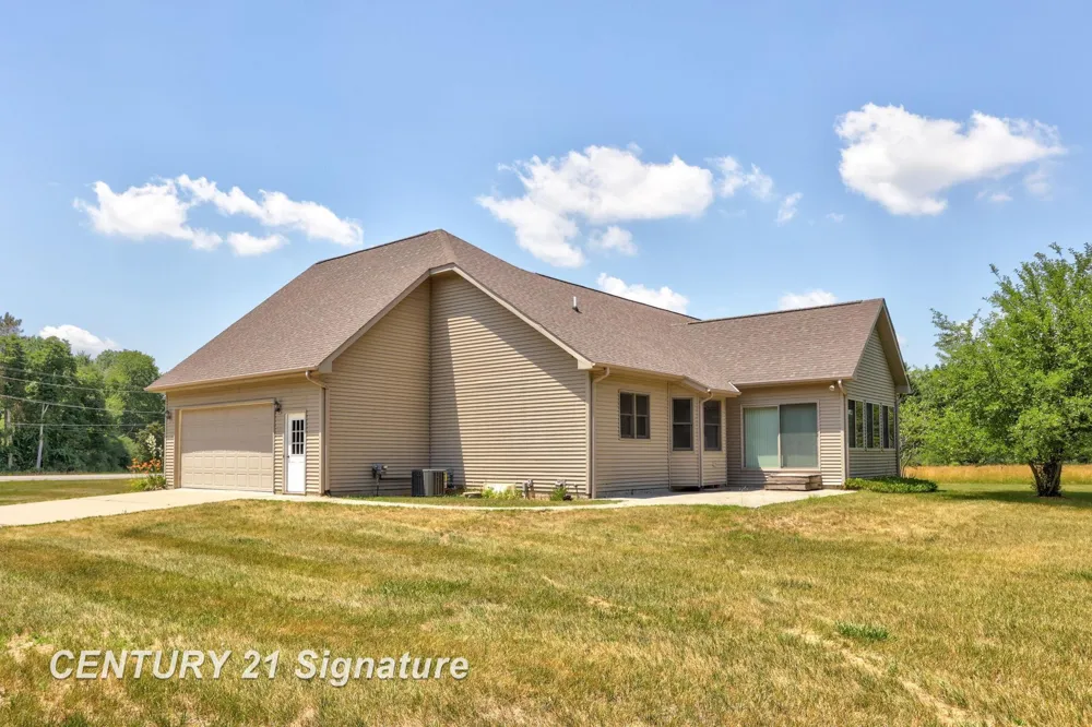 8605 Dixie Highway Birch Run Township, MI 48415