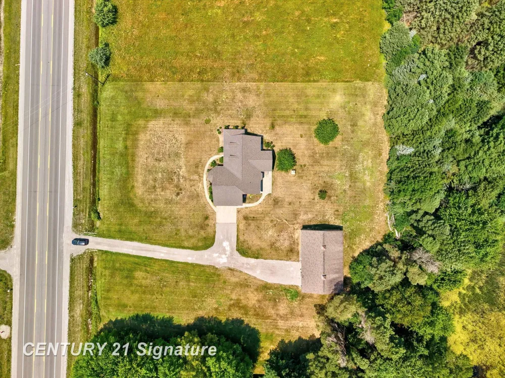 8605 Dixie Highway Birch Run Township, MI 48415