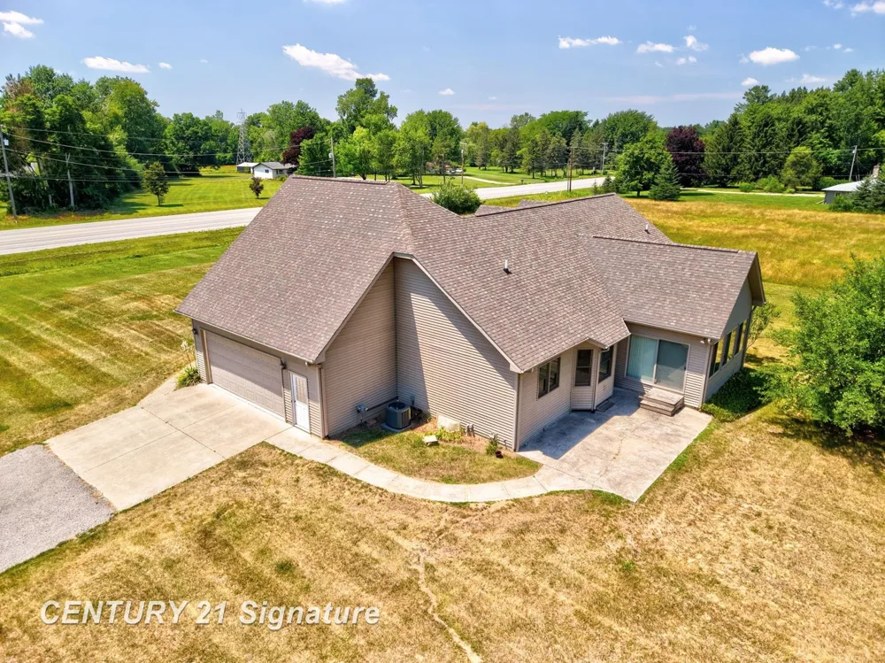 8605 Dixie Highway Birch Run Township, MI 48415