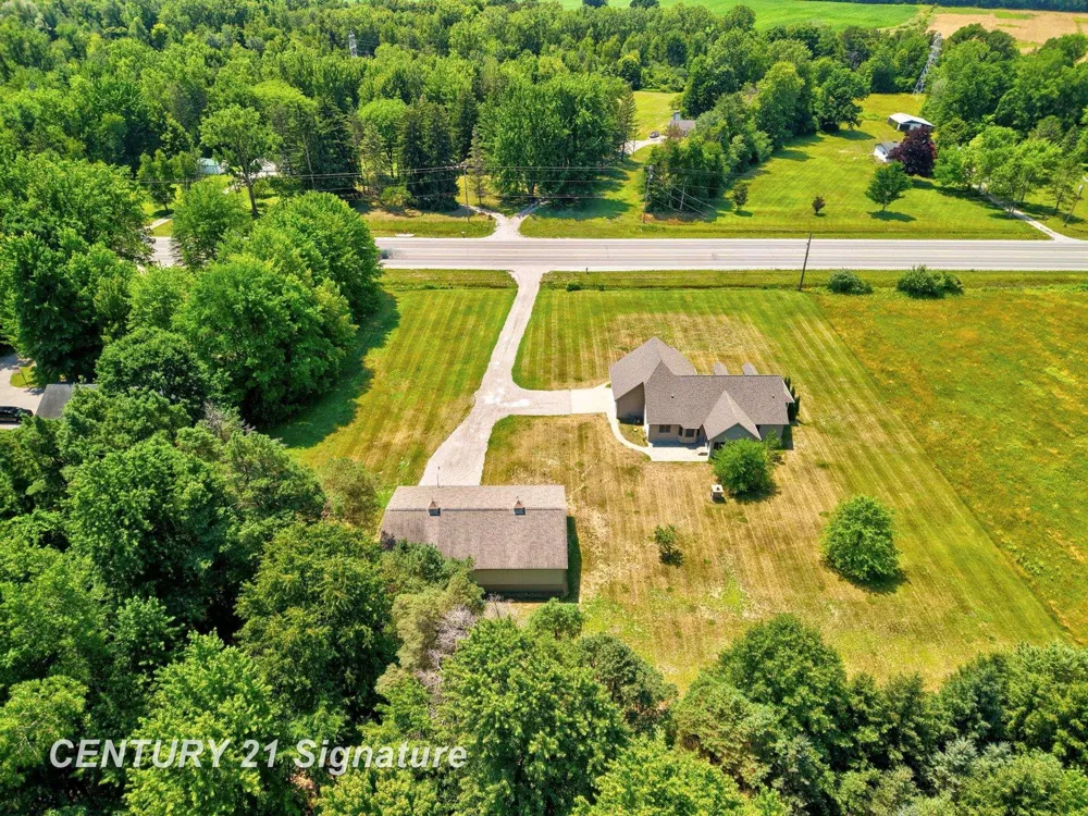 8605 Dixie Highway Birch Run Township, MI 48415