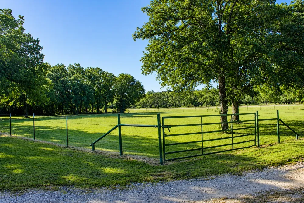 9296 Fm 1810 Chico, TX 76431