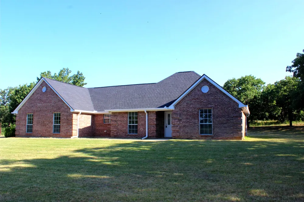 9296 Fm 1810 Chico, TX 76431
