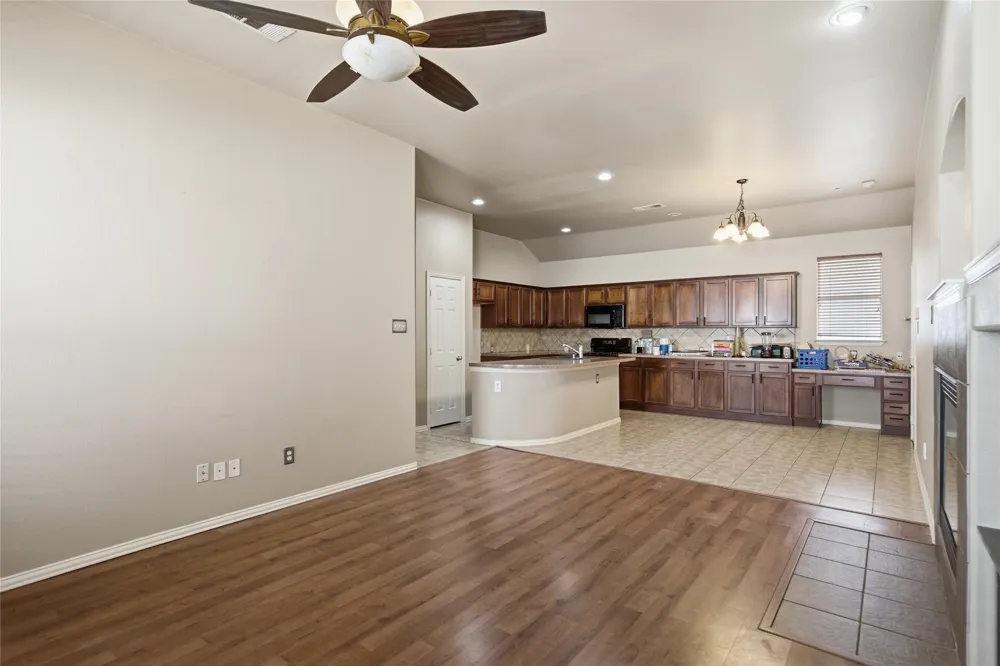 1728 Mercer Way Savannah, TX 76227