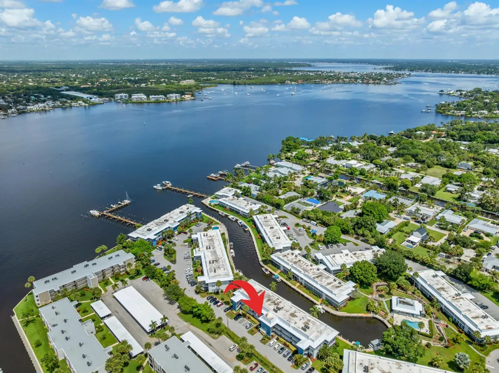 1864 SW Palm City Road #Unit 103 Stuart, FL 34994