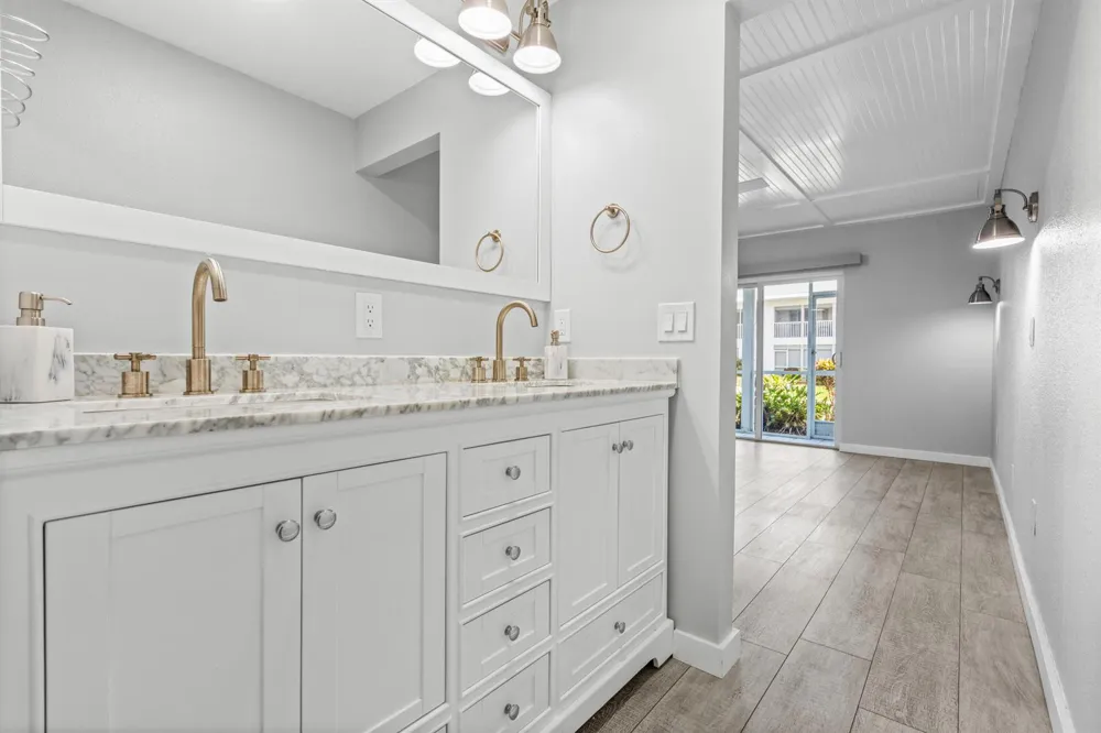 1864 SW Palm City Road #Unit 103 Stuart, FL 34994