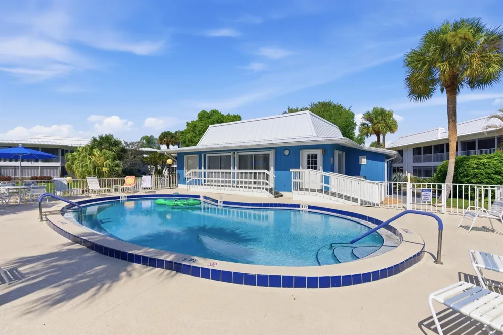 1864 SW Palm City Road #Unit 103 Stuart, FL 34994