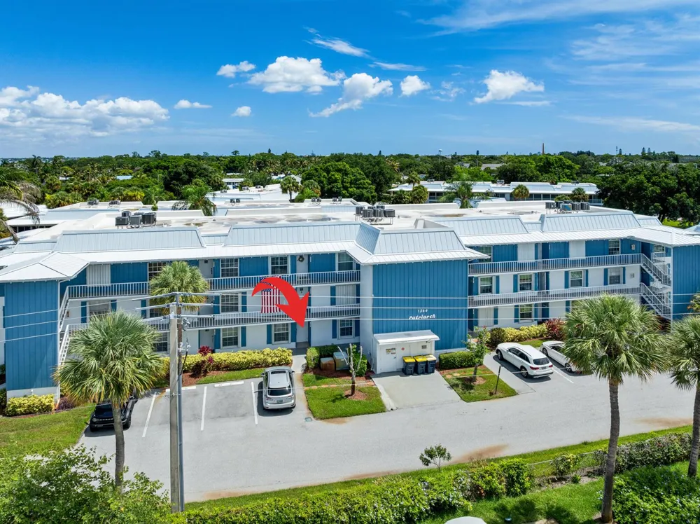 1864 SW Palm City Road #Unit 103 Stuart, FL 34994