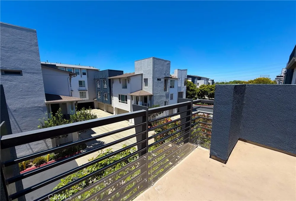 5406 W 149th Place #7 Hawthorne, CA 90250