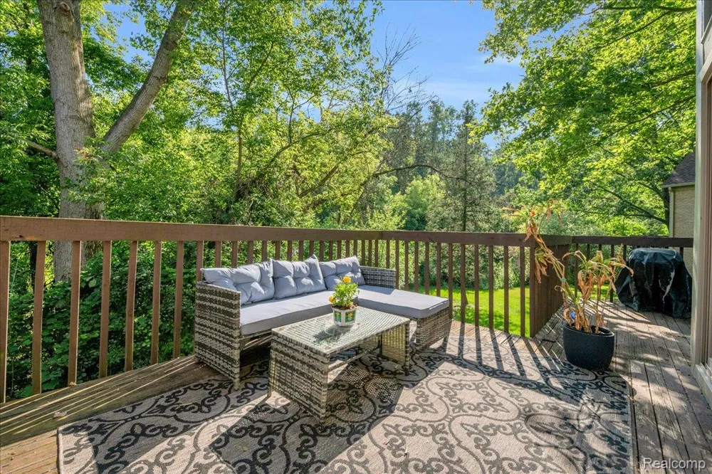 37418 Legends Trail Drive Farmington Hills City, MI 48331