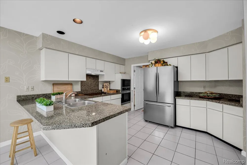 37418 Legends Trail Drive Farmington Hills City, MI 48331