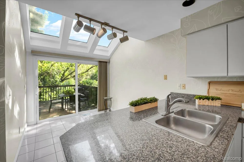 37418 Legends Trail Drive Farmington Hills City, MI 48331