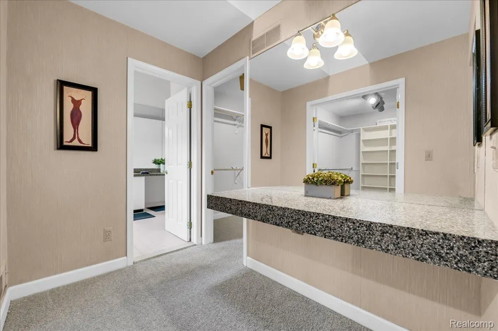 37418 Legends Trail Drive Farmington Hills City, MI 48331