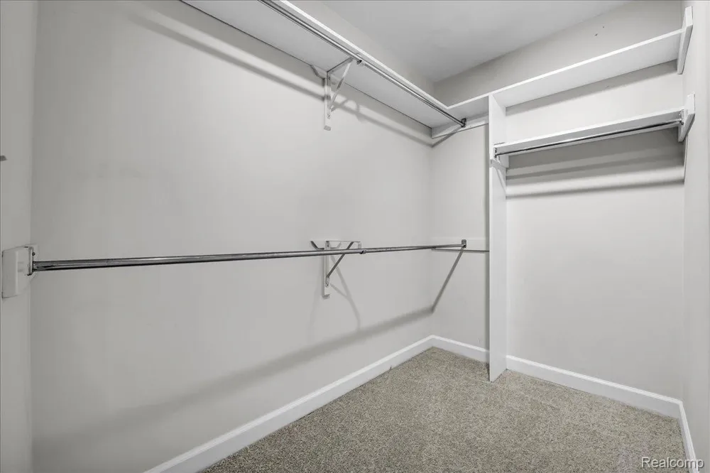 37418 Legends Trail Drive Farmington Hills City, MI 48331