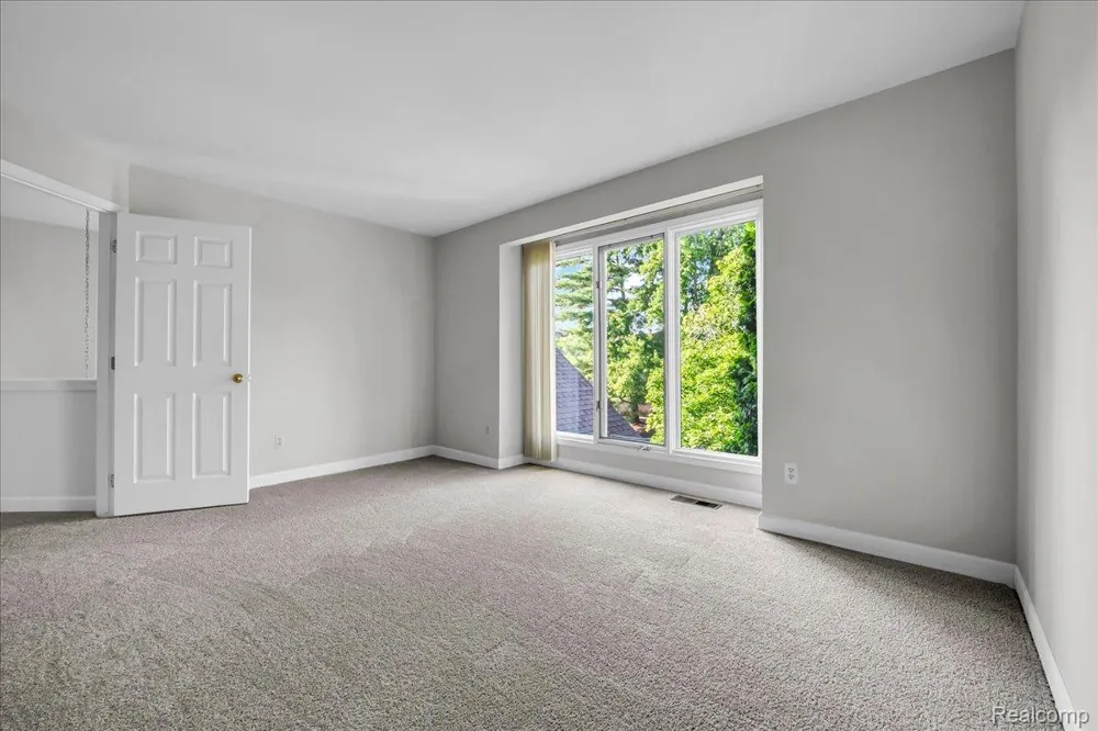 37418 Legends Trail Drive Farmington Hills City, MI 48331