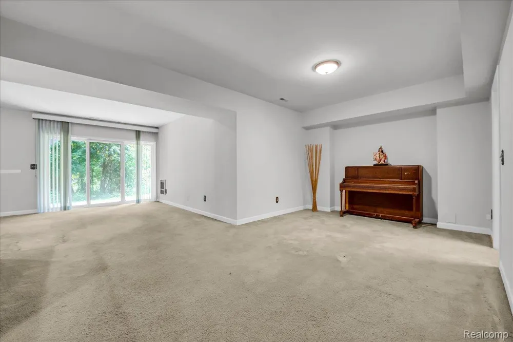 37418 Legends Trail Drive Farmington Hills City, MI 48331
