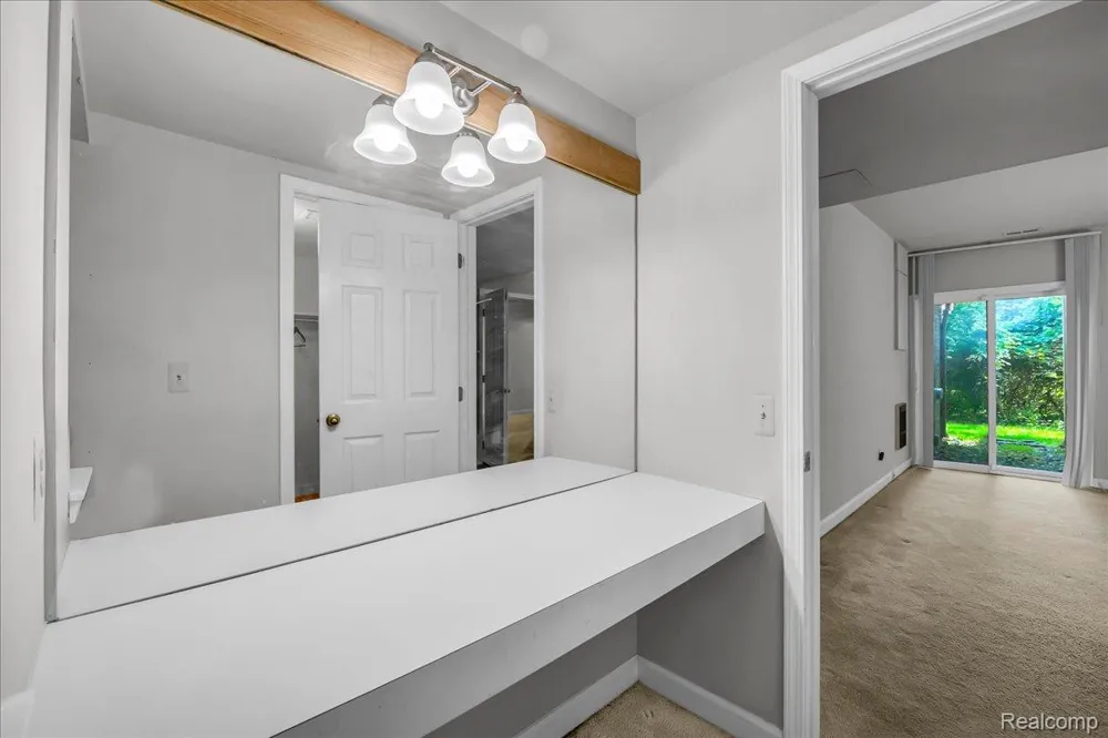 37418 Legends Trail Drive Farmington Hills City, MI 48331