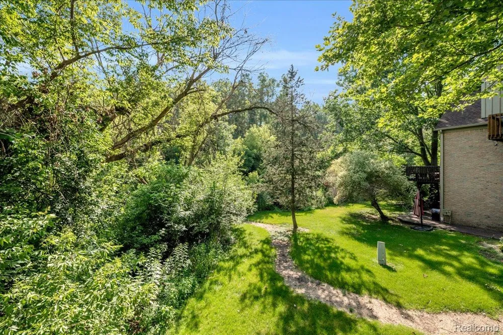 37418 Legends Trail Drive Farmington Hills City, MI 48331