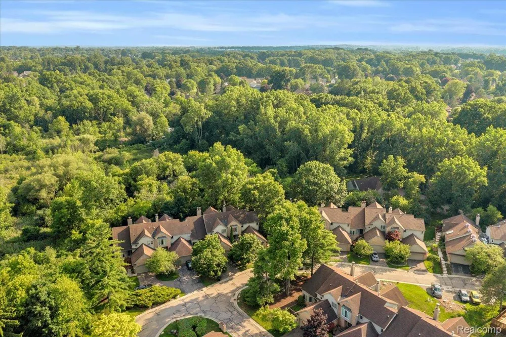 37418 Legends Trail Drive Farmington Hills City, MI 48331