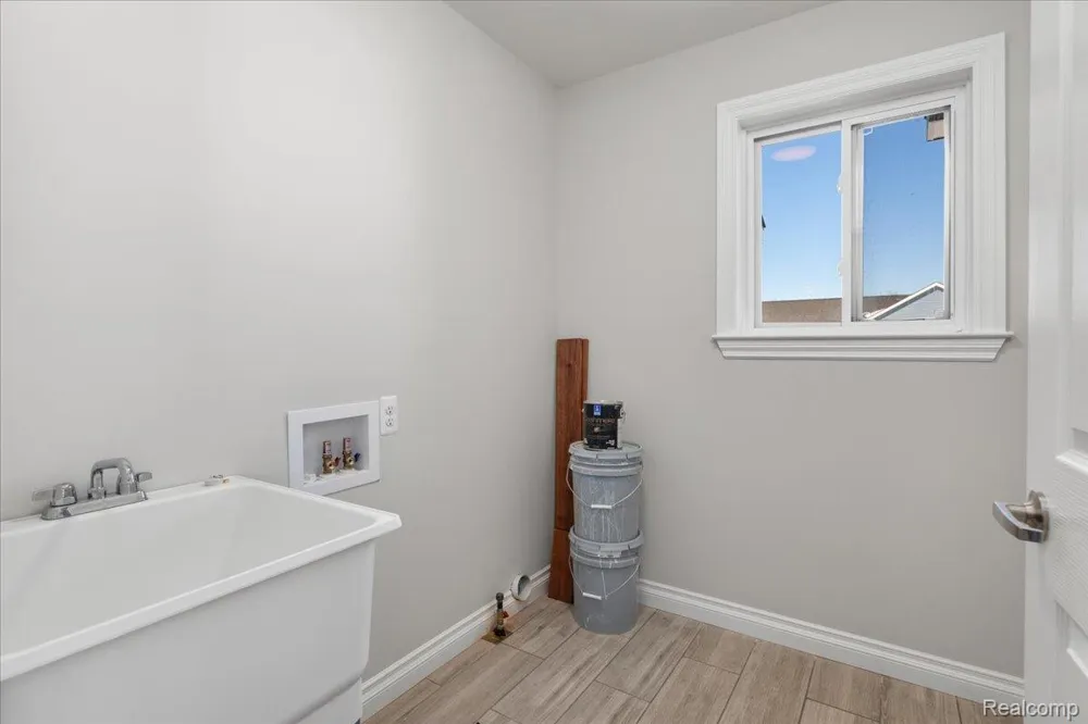 15175 Worden Rd. Groveland Township, MI 48442