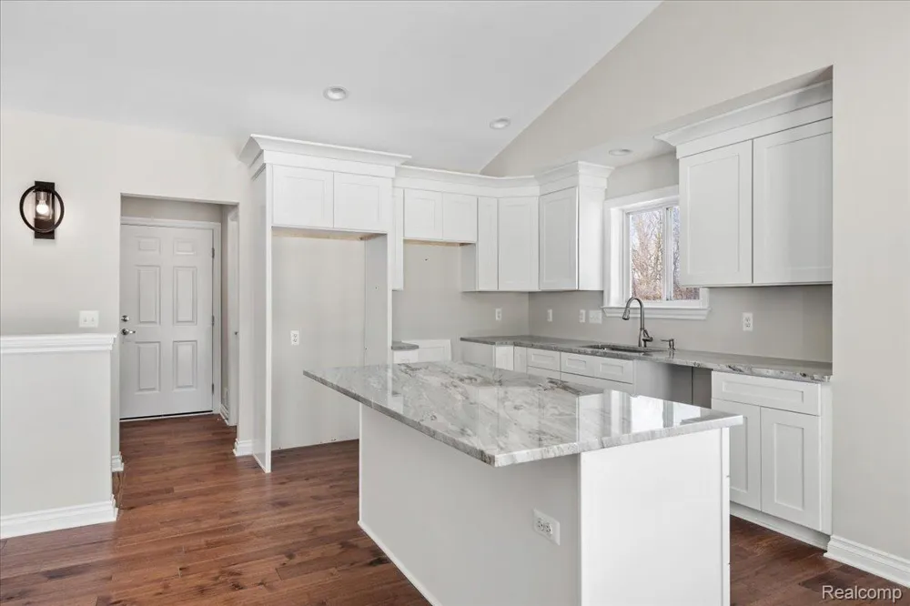 15175 Worden Rd. Groveland Township, MI 48442
