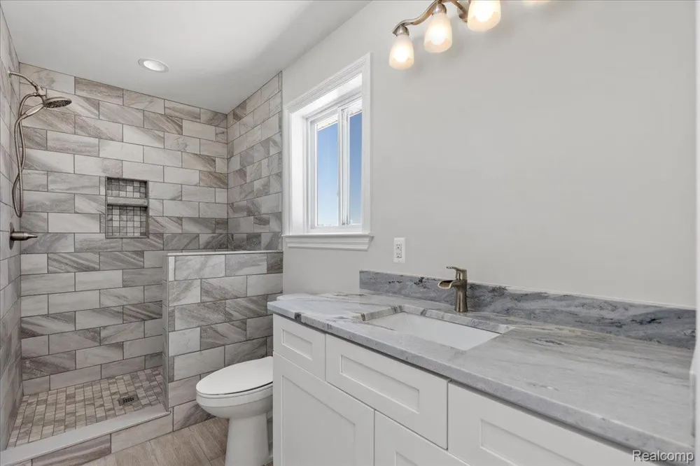 15175 Worden Rd. Groveland Township, MI 48442