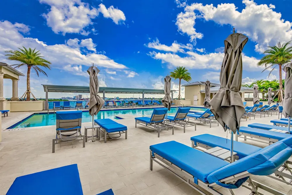 2650 Lake Shore Drive #1005 Riviera Beach, FL 33404