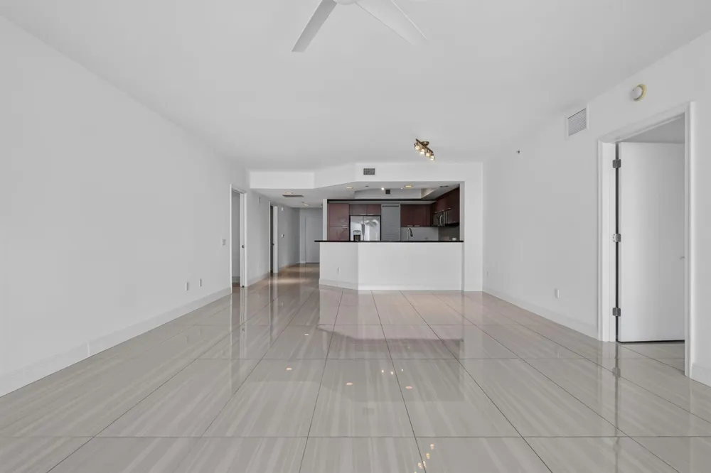 2650 Lake Shore Drive #1005 Riviera Beach, FL 33404