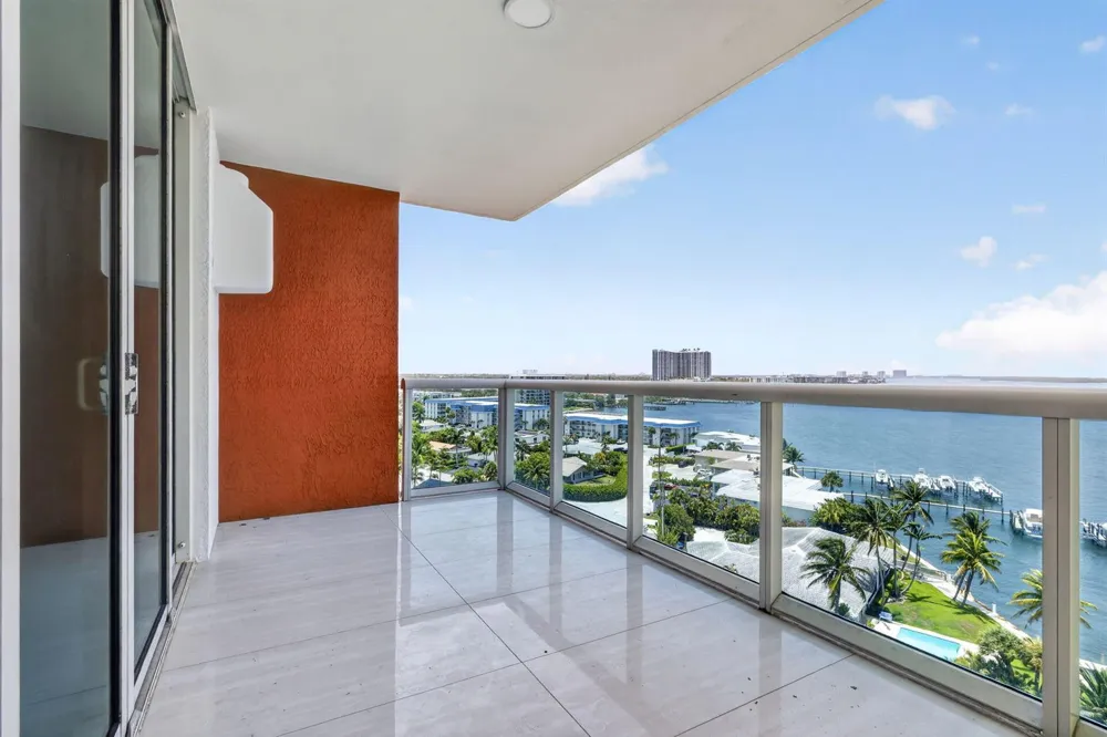 2650 Lake Shore Drive #1005 Riviera Beach, FL 33404