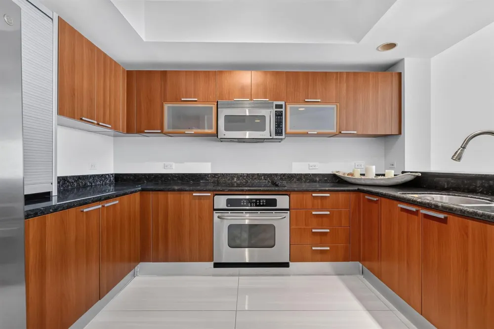 2650 Lake Shore Drive #1005 Riviera Beach, FL 33404